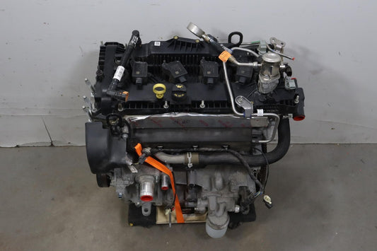2014 Dodge Challenger SRT8 6.4L HEMI V8 Engine Assembly
